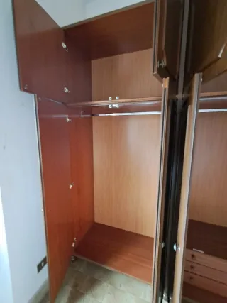 Armadio 4 ante in legno marrone