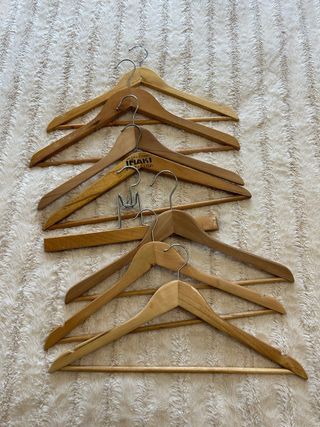 8 Perchas de Madera Natural