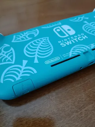 Nintendo Switch Lite + ACNH