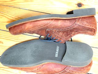 Zapatos Sebago Marrones con Cordones Azules