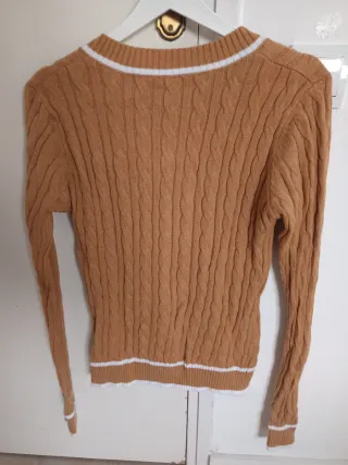 Lote 3 prendas: 2 jerséis y 1 camiseta