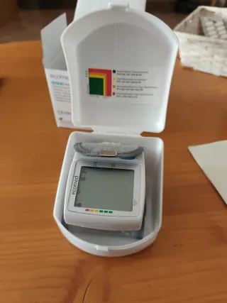 Tensiómetro de muñeca Medisana BW-20E