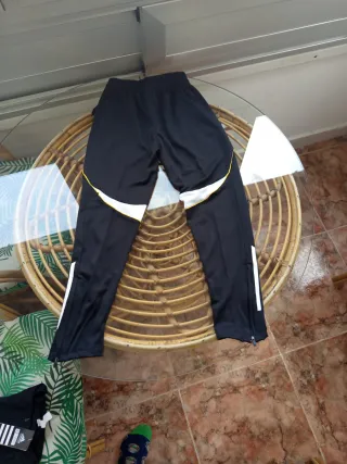 Chándal real Madrid talla 12