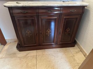 Mueble vintage con mármol