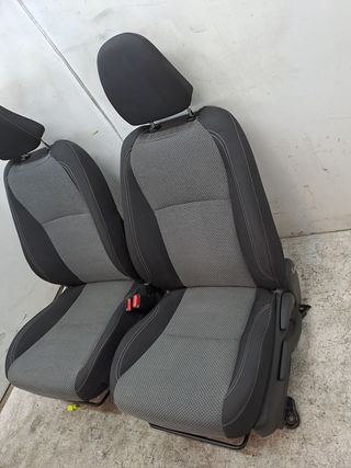JUEGO ASIENTOS COMPLETO TOYOTA YARIS
