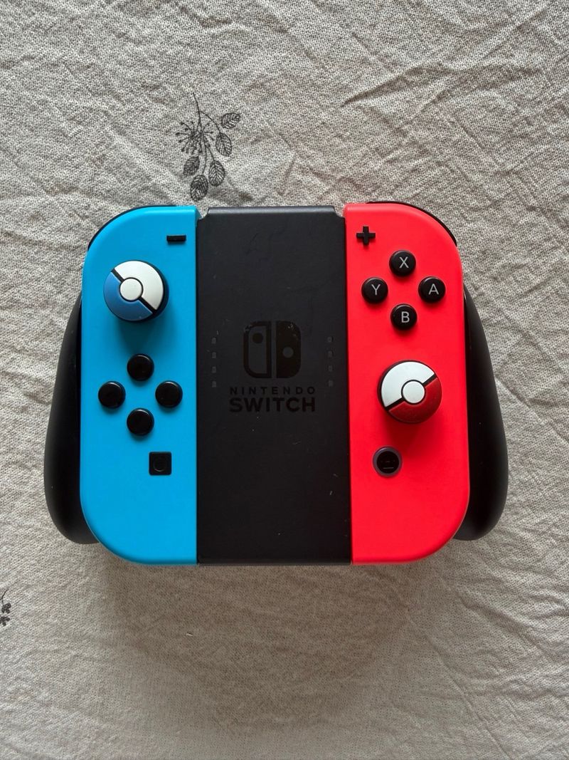 Nintendo Switch Azul y Rojo afbeelding 3