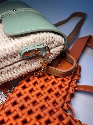 Bolsos y Ropa para Tiendas