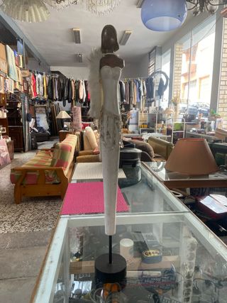 Figura decorativa de ángel