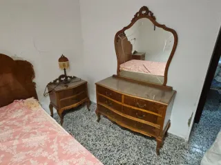 Armario antiguo madera maciza