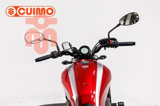 YAMAHA XSR 700