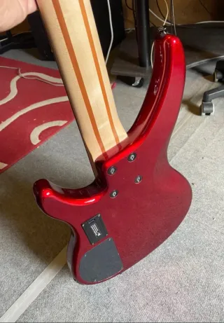Bajo Yamaha TRBX305 Rojo