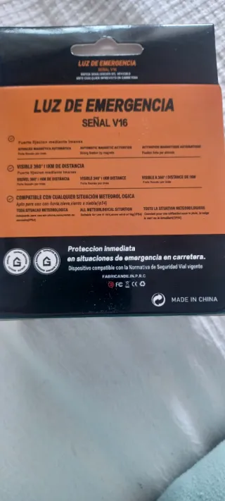 LUZ DE EMERGENCIA CON IMÁN PARA EL COCHE
