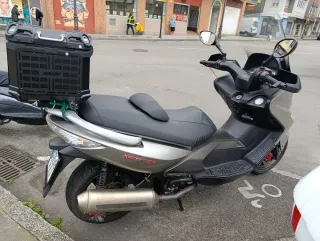 Scooter Kymco 500 r Plata,buen estado