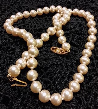 Conjunto collar y pendientes perlas