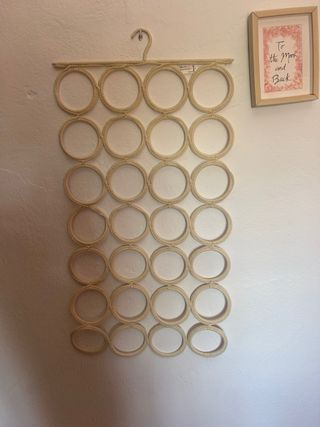 Colgador de pañuelos Ikea beige