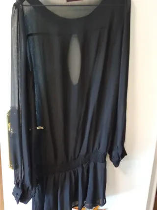 Blusón negro con pedrería