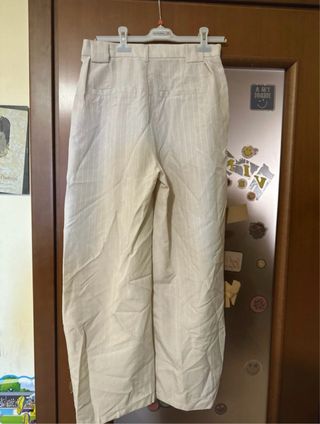 Pantaloni beige eleganti gessati stile baggy