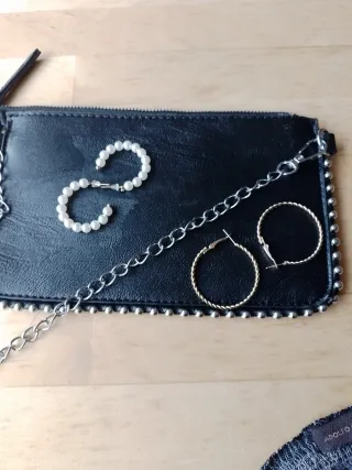 Pañuelo Adolfo Dominguez, bolso.