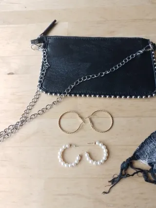 Pañuelo Adolfo Dominguez, bolso.