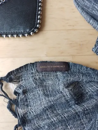 Pañuelo Adolfo Dominguez, bolso.