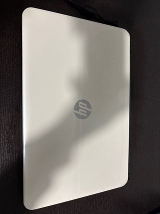 Portátil HP Blanco y Negro