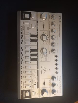 Sintetizador Behringer TD-3 P