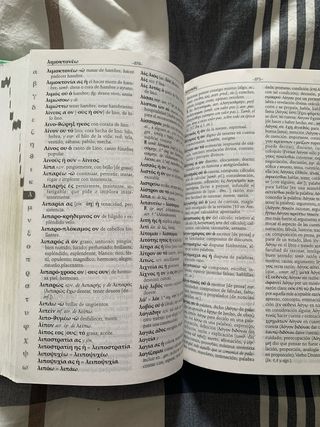 Diccionario Manual Griego. Griego clásico-Españ...