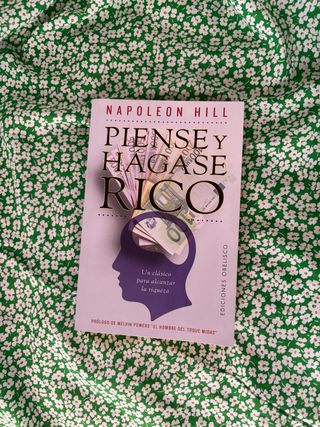 Piense y hágase rico (Spanish Edition)