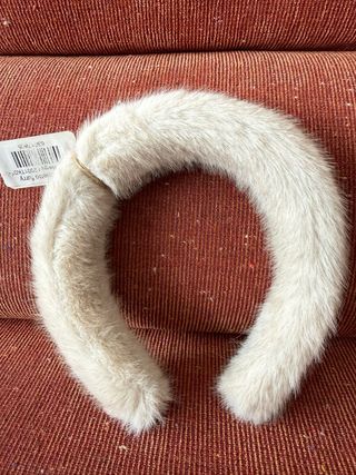Cerchietto capelli beige ecopelliccia