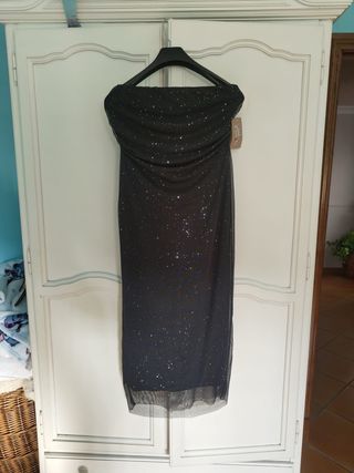 Vestido largo brillante sin tirantes