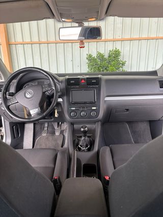 Volkswagen Golf 2004