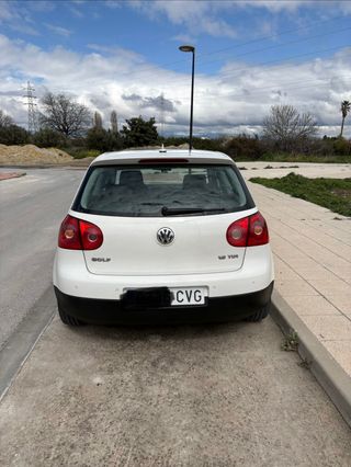 Volkswagen Golf 2004
