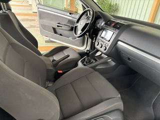 Volkswagen Golf 2004