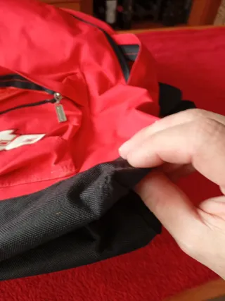 Mochila Lotto Roja y Negra