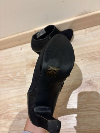 Botines de tacón negros
