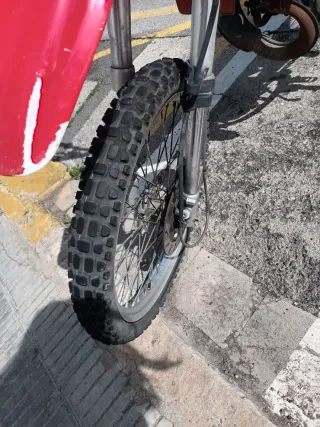 Moto Motocross Negra y Roja gilera 45