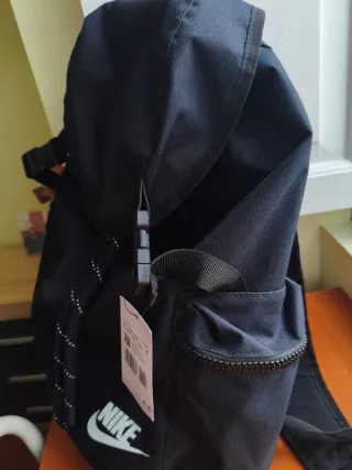 Mochila Nike Negra 24 Litros
