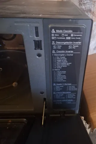 Horno portatil de aire  LG negro