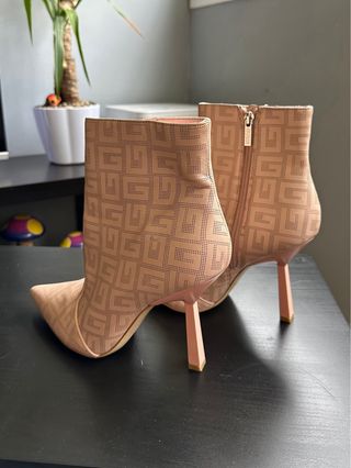 Botines Guess Talla 40 Beige