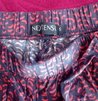 Shorts estampados azul y rojo