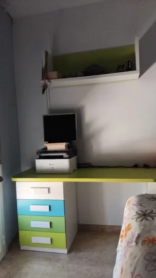 Escritorio juvenil madera