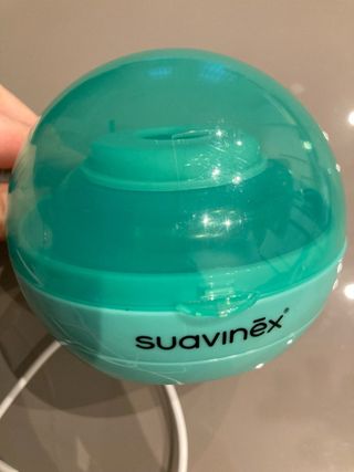 Sterilizzatore portatile per ciucci marca Suavinex