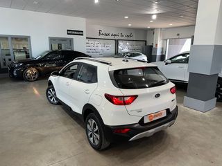 Kia Stonic 1.0 T-GDI 100CV MHEV IMT CONCEPT SUV