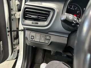 Kia Stonic 1.0 T-GDI 100CV MHEV IMT CONCEPT SUV