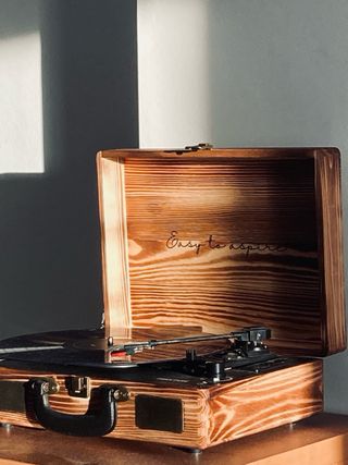 Tocadiscos Prixton Madera VC400