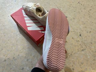 Nike Cortez Día San Valentín 2025 Talla 37.5