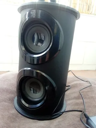 Altavoz Negro + Cargador