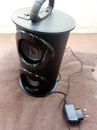 Altavoz Negro + Cargador