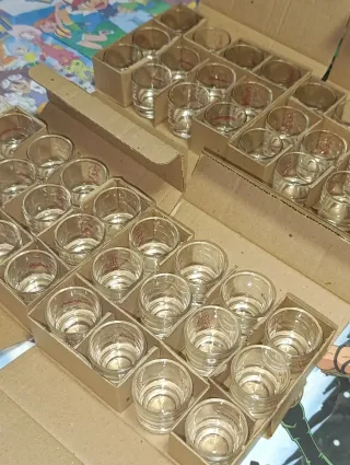 Vasos de chupito de cristal. 48 vasos. 20€