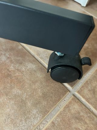 Soporte TV Móvil con Ruedas